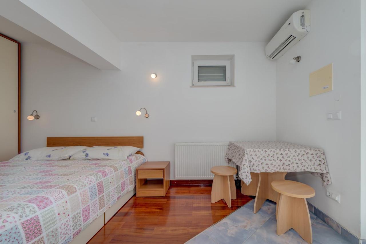 Pikolo Apartments Omis Tice Exterior photo