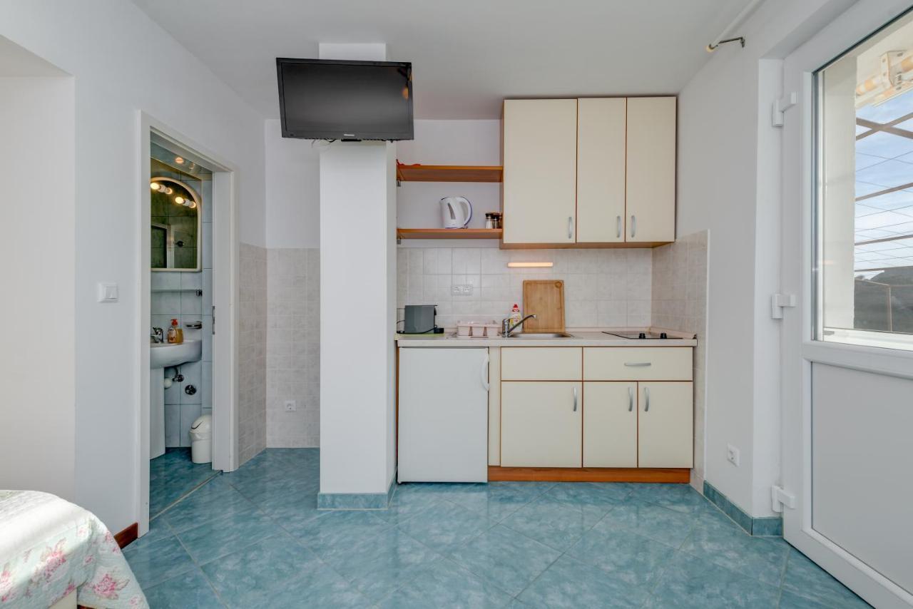 Pikolo Apartments Omis Tice Exterior photo
