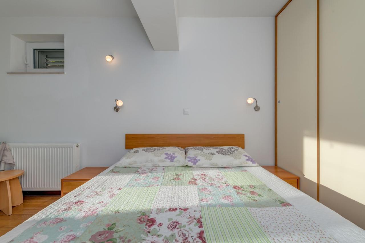Pikolo Apartments Omis Tice Exterior photo