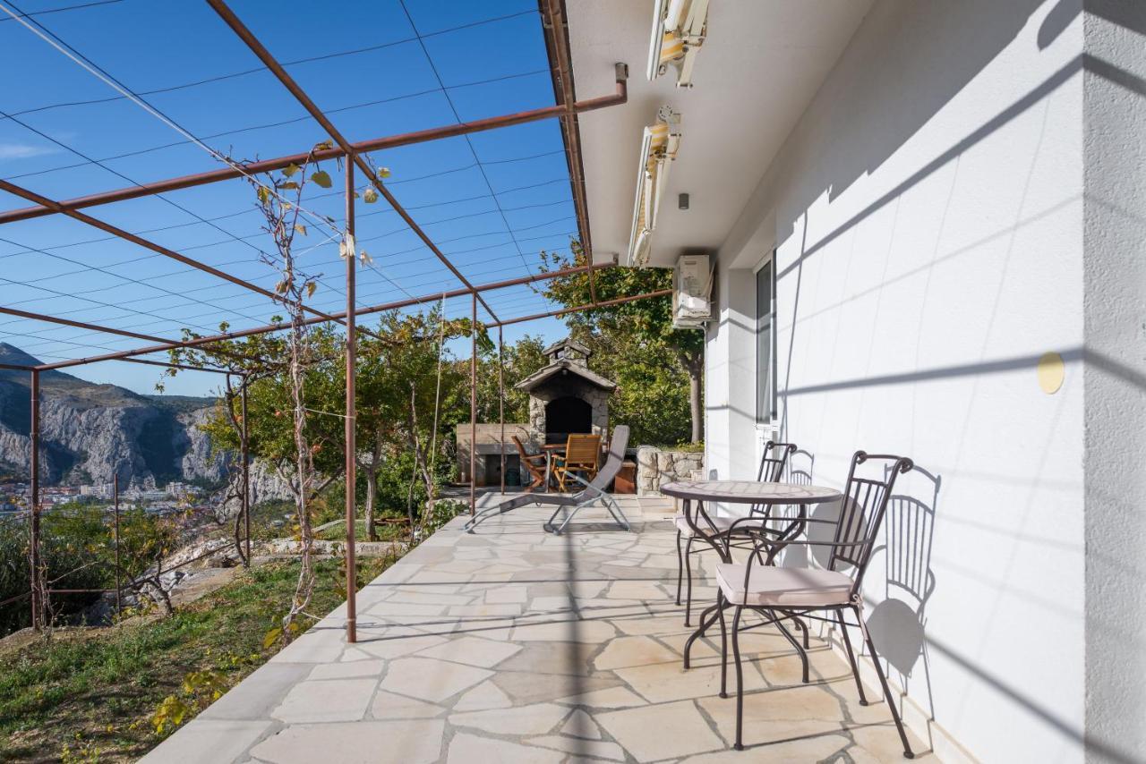 Pikolo Apartments Omis Tice Exterior photo