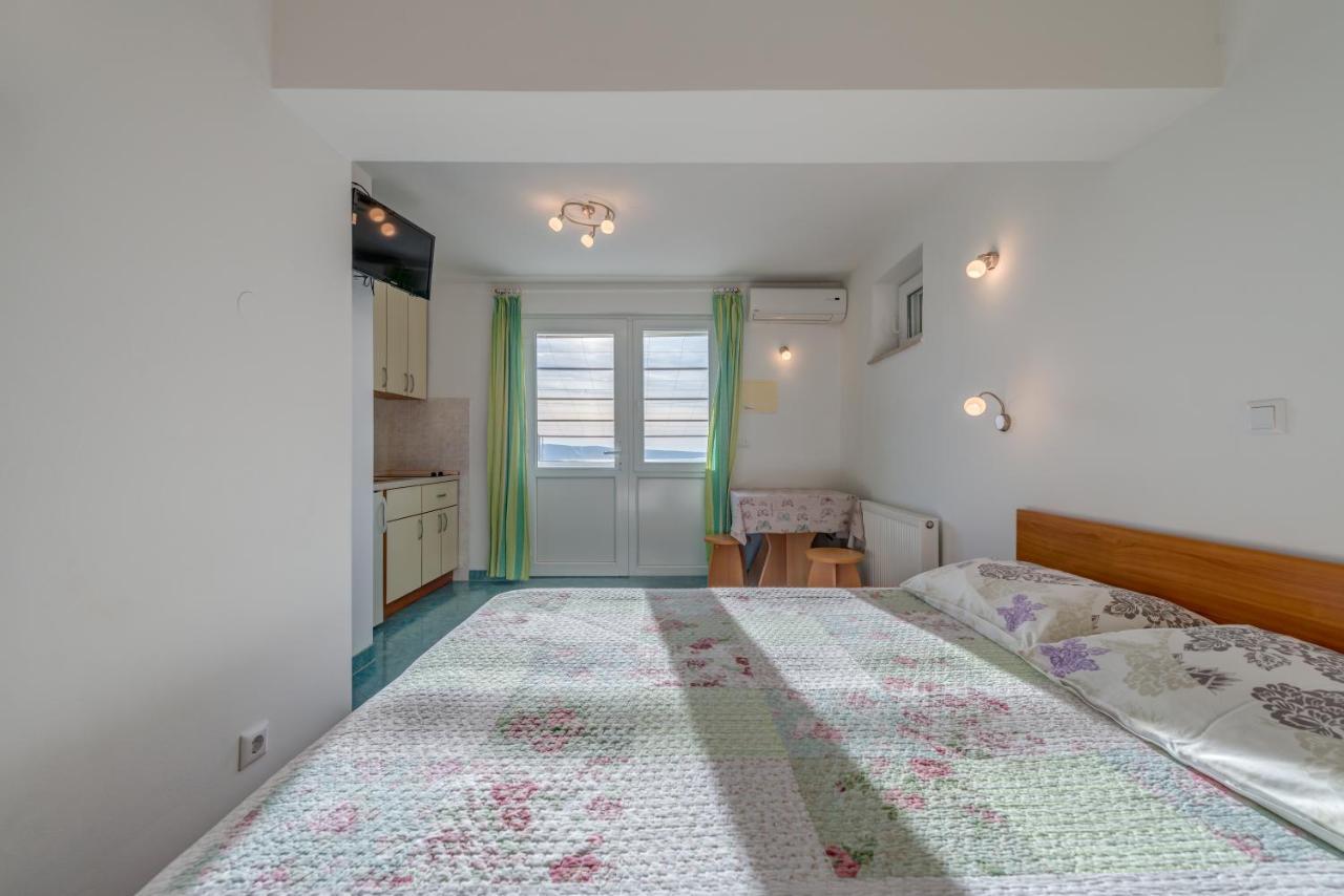 Pikolo Apartments Omis Tice Exterior photo